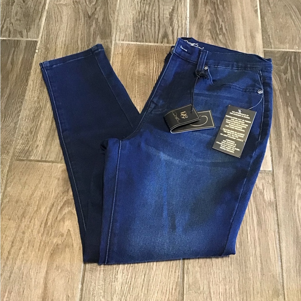 NWT! DG2 by Diane Gilman Women's Skinny Jeans in Deep Blue